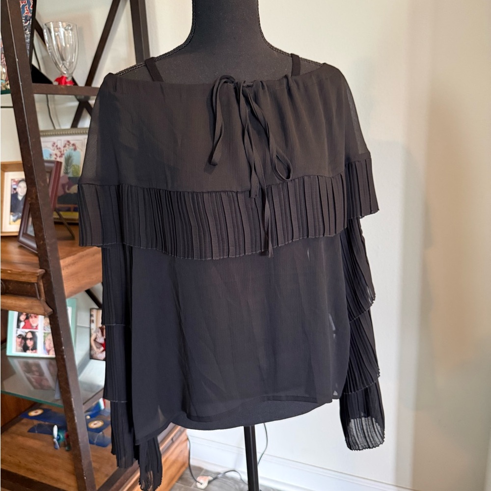 Elegant Black Pleated Women's Top